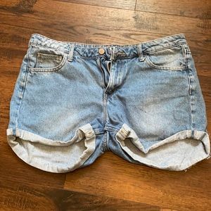 H&M Regular waist denim shorts